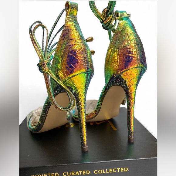 Lulu’s hologram snake print strappy heels - Picture 5 of 7